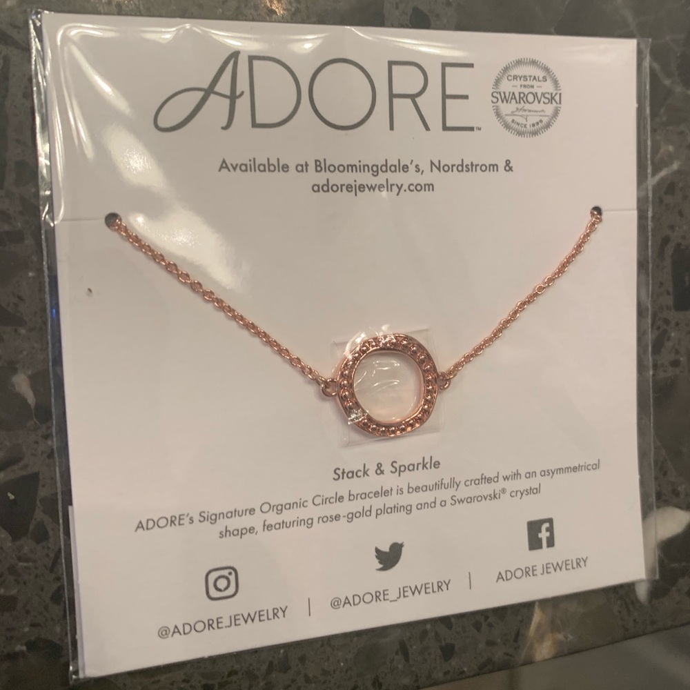 Adore necklace